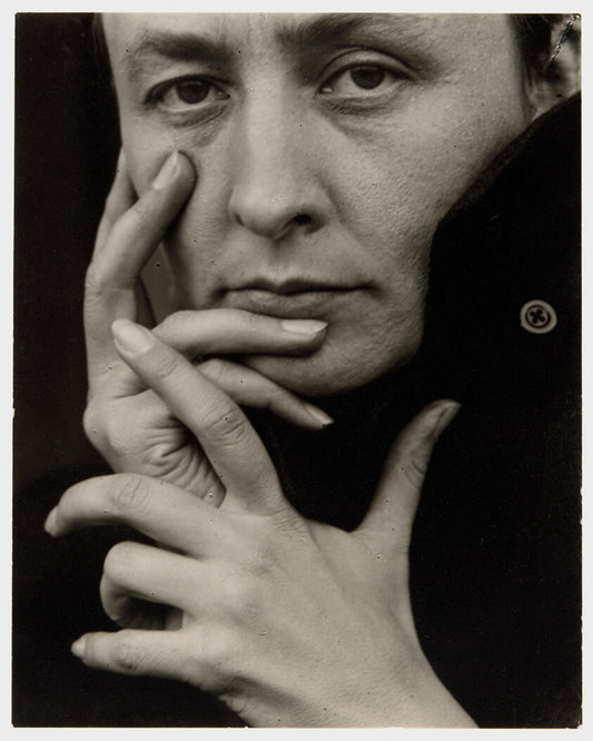 Sharing 12 things to know about one of my favorite artists, Georgia O'Keeffe